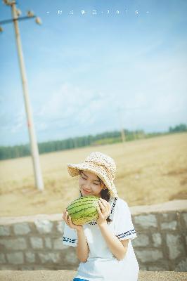 共享女儿小诗1~10章的背景资料
