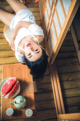 春潮烂漫海棠红