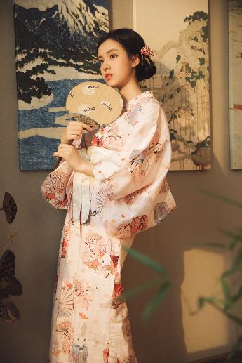 小两口偷偷在家二人世界韩剧